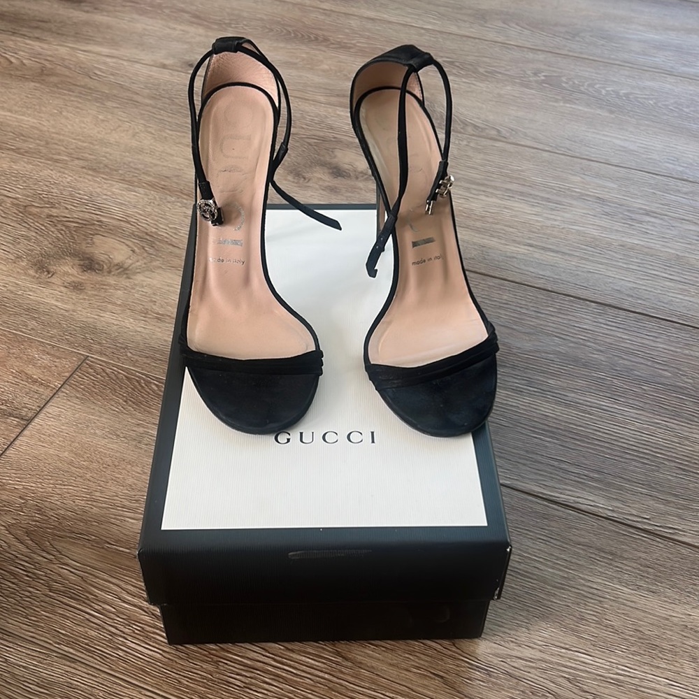Gucci heels size 38.5  black